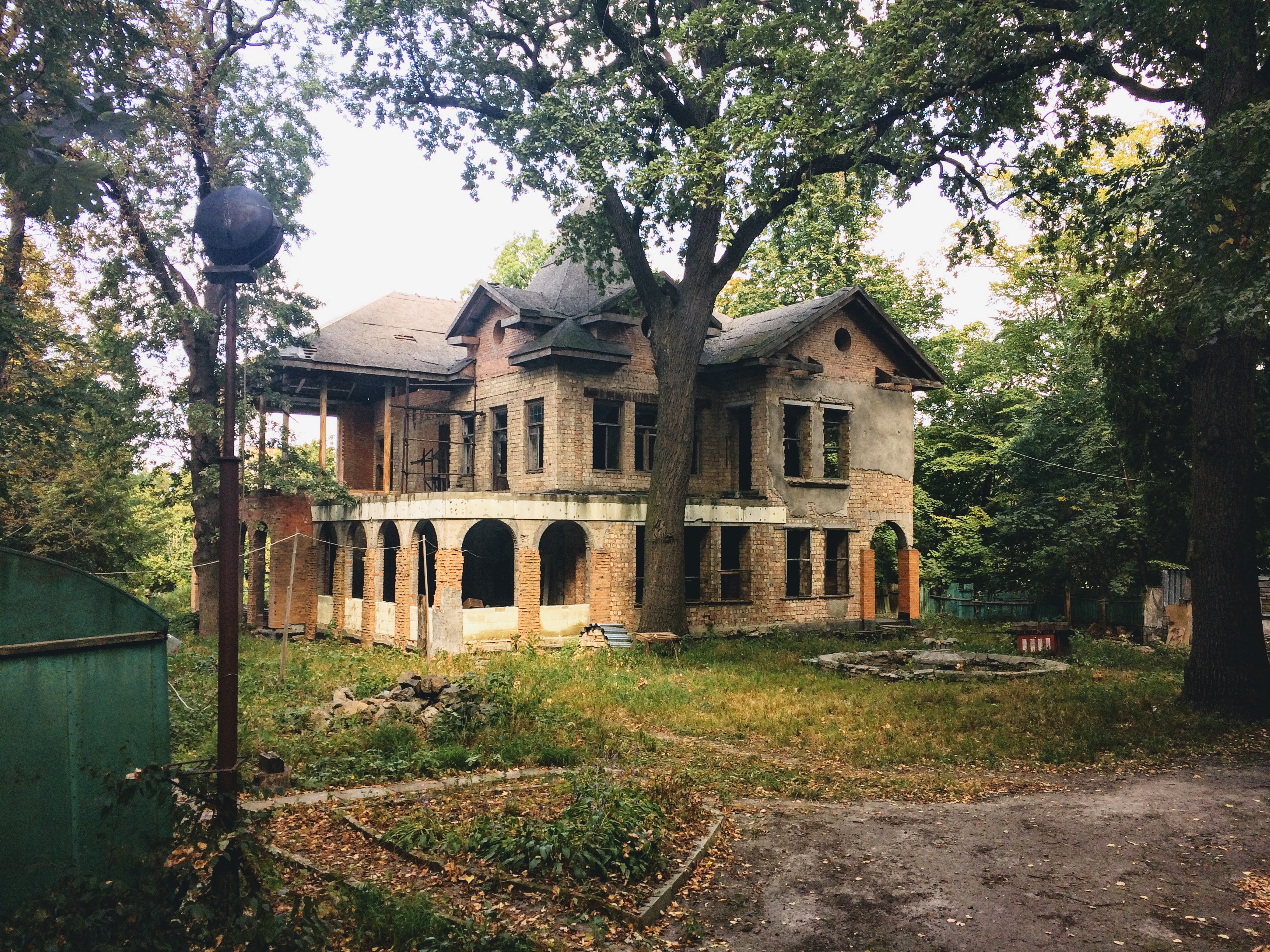 "Дальній" будинок з комплексу урядових дач партійного керівництва УРСР