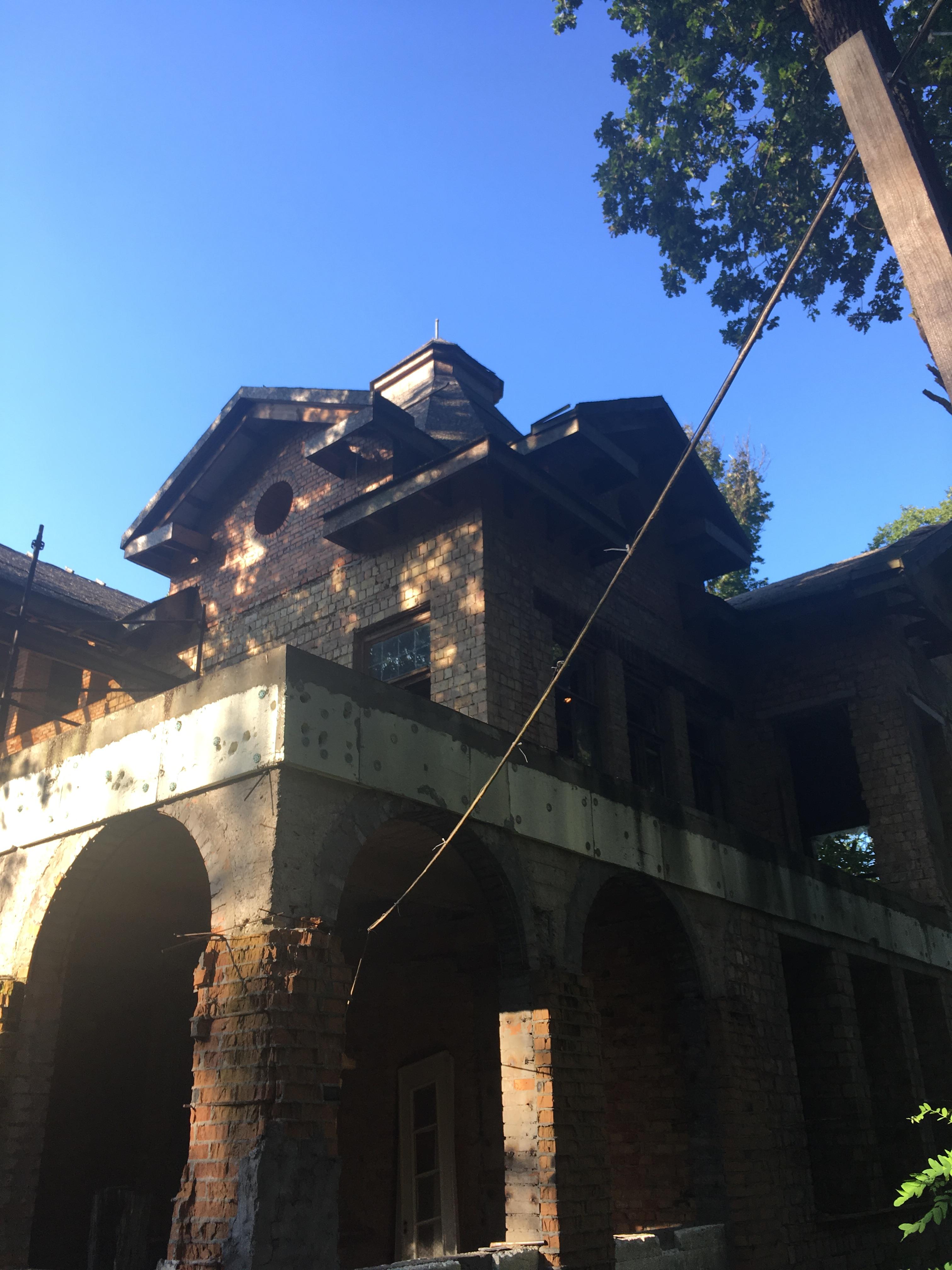 Кут будівлі