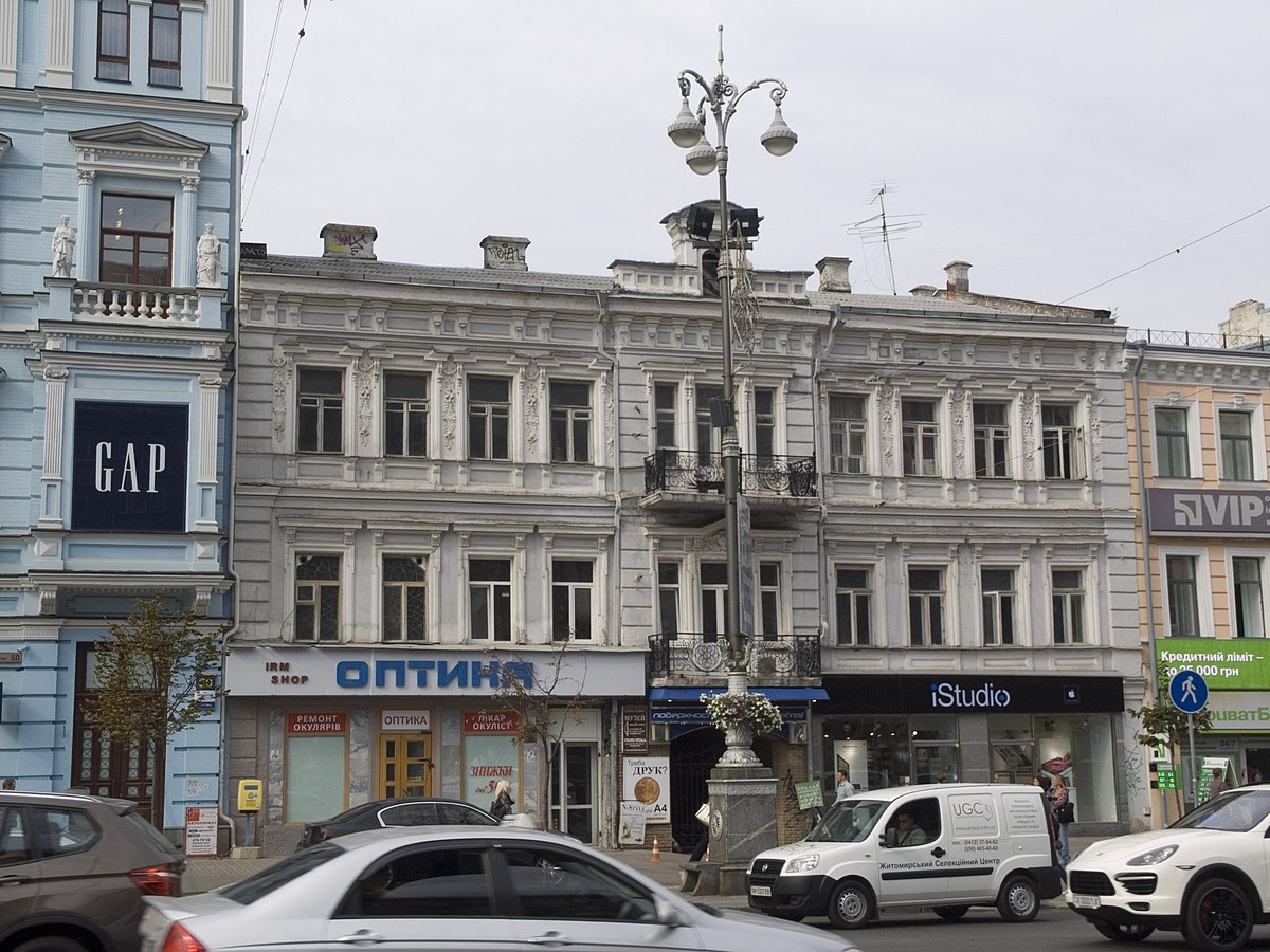 Головний фасад