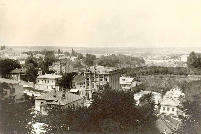 Вулиця Несторівська у 90-ті роки 19 ст.