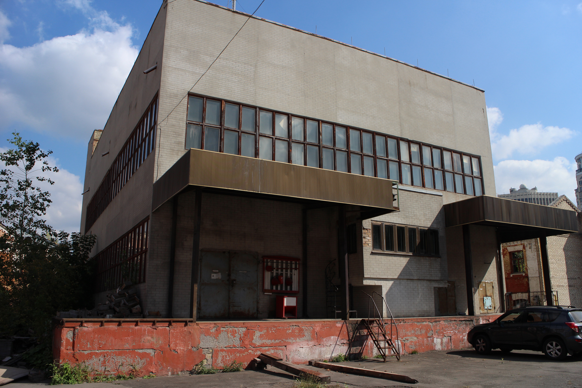 Південно-західний фасад