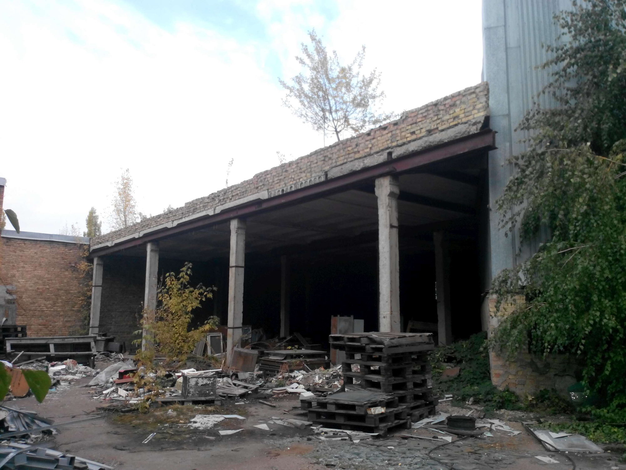 Фрагмент навісу з південного заходу