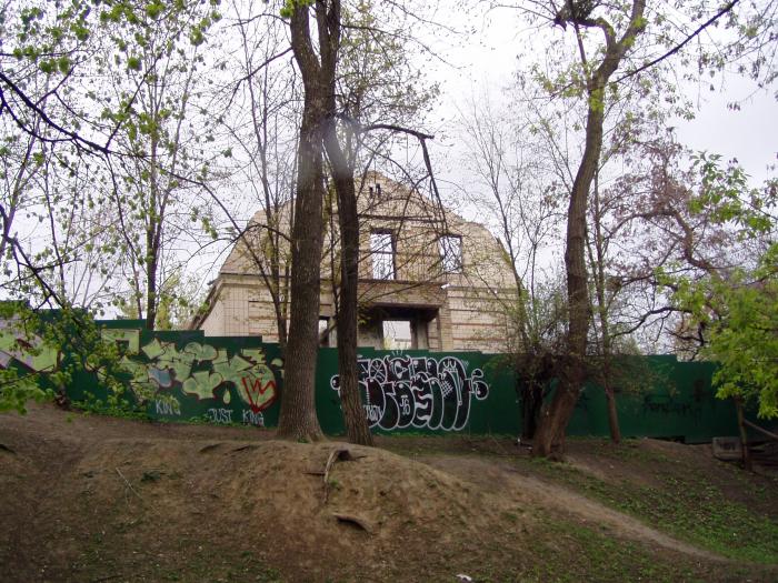 Фронтальний вигляд будівлі