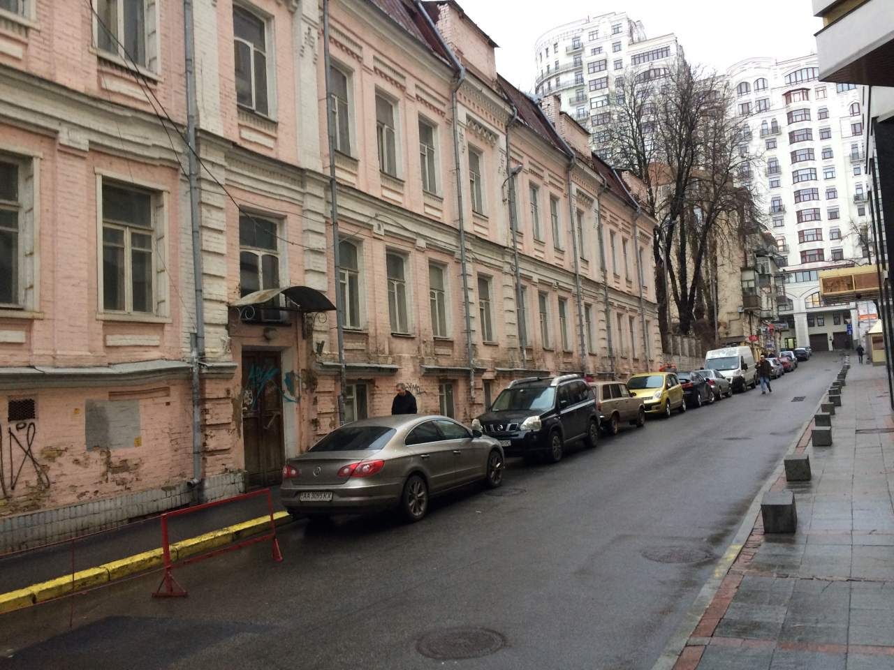 Фасад з боку провулку Тараса Шевченка