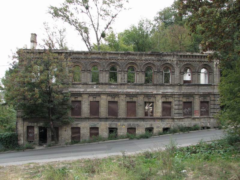 Головний фасад