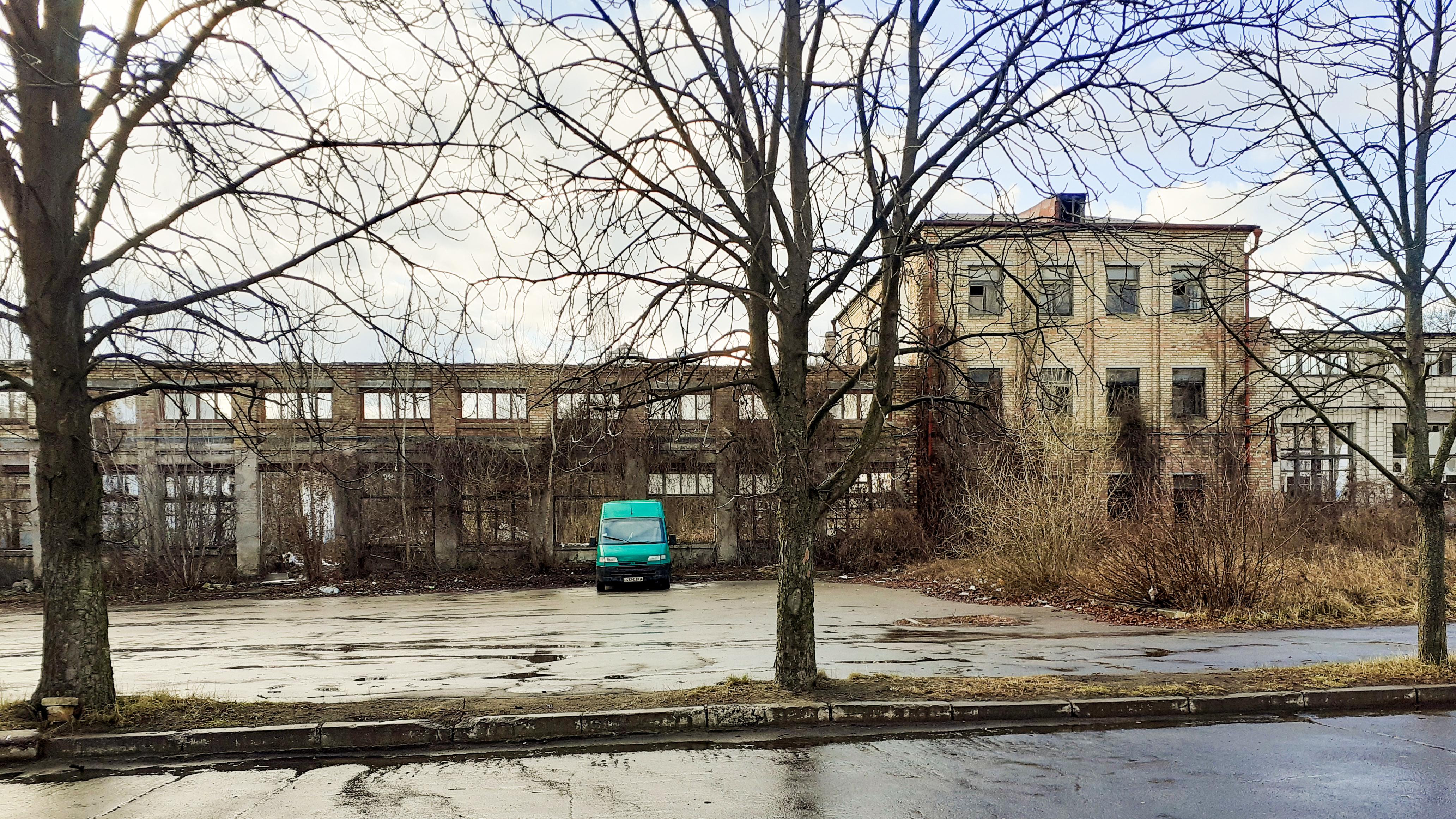 Виробнича будівля